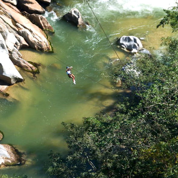 Tirolesa en Costalegre